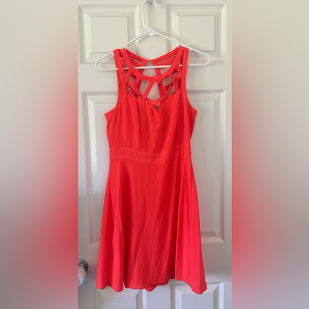 Women’s Guess orange strappy sleeveless dress- Size 6